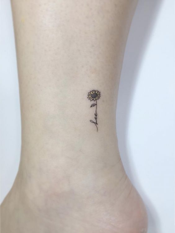 60+ Simple and Small Tattoos Ideas For Women - Page 20 of 68 - Kornelia ...